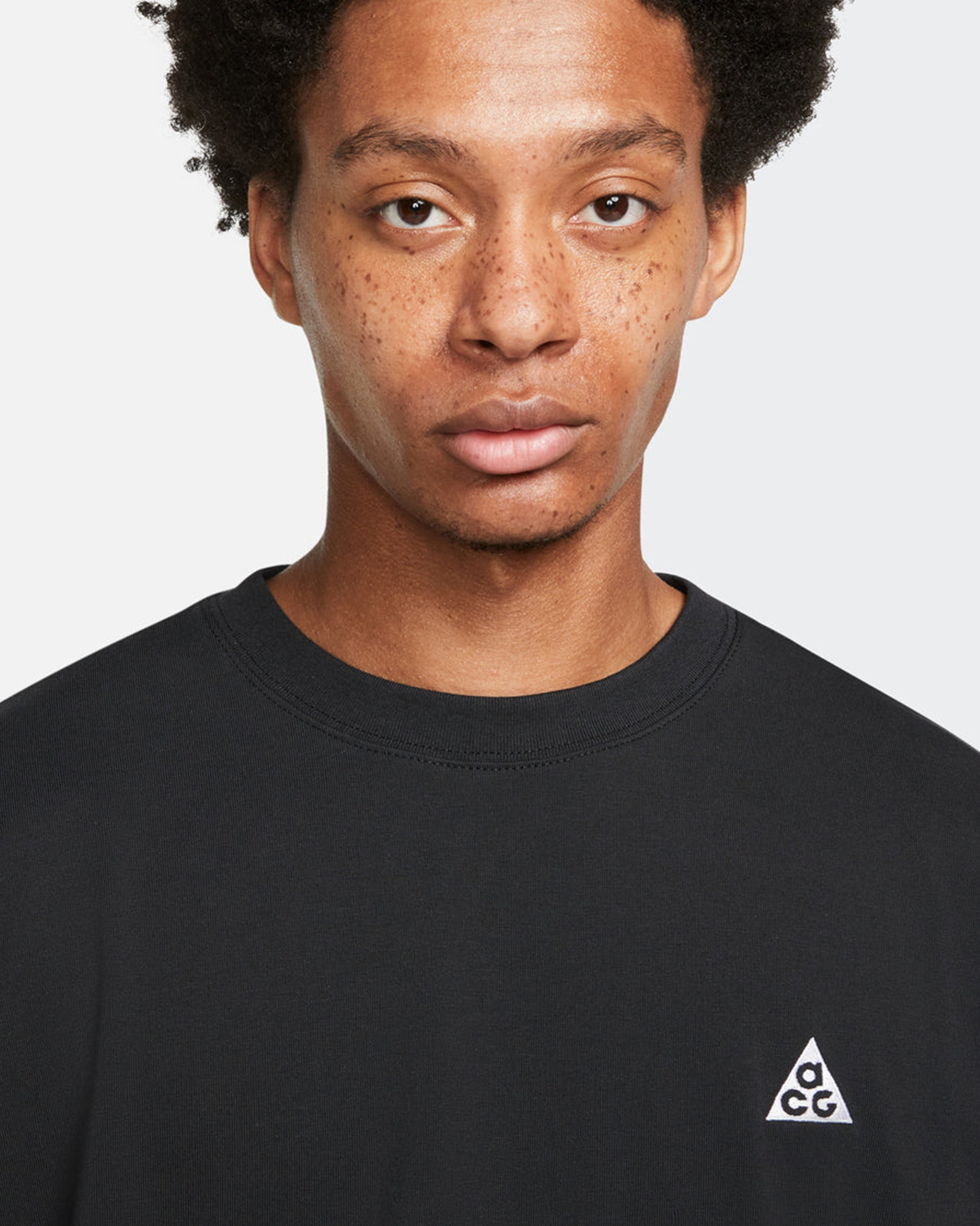 Embroidered Logo T-Shirt - Black
