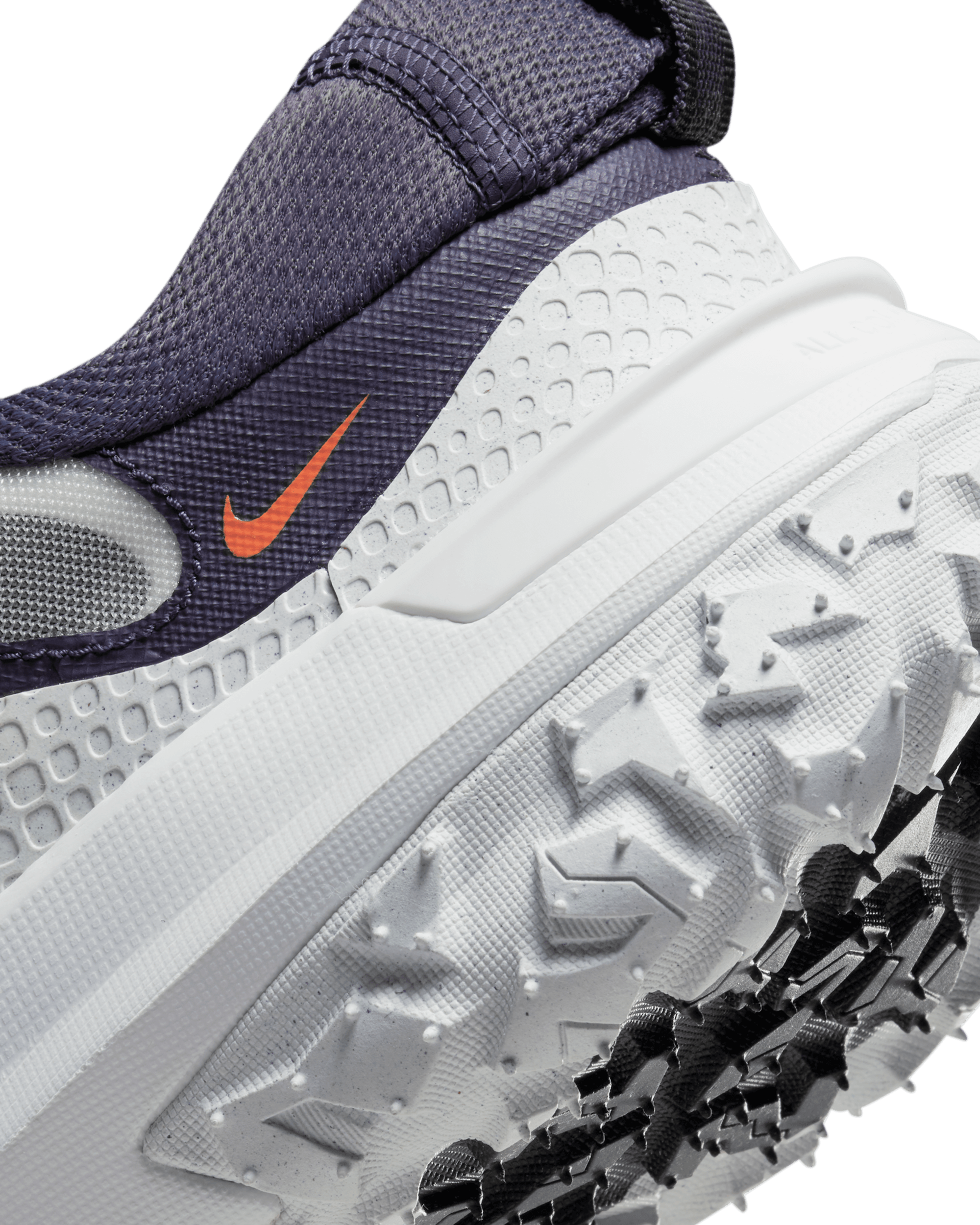 Mountain Fly 2 Low - Gridiron Black / Summit White