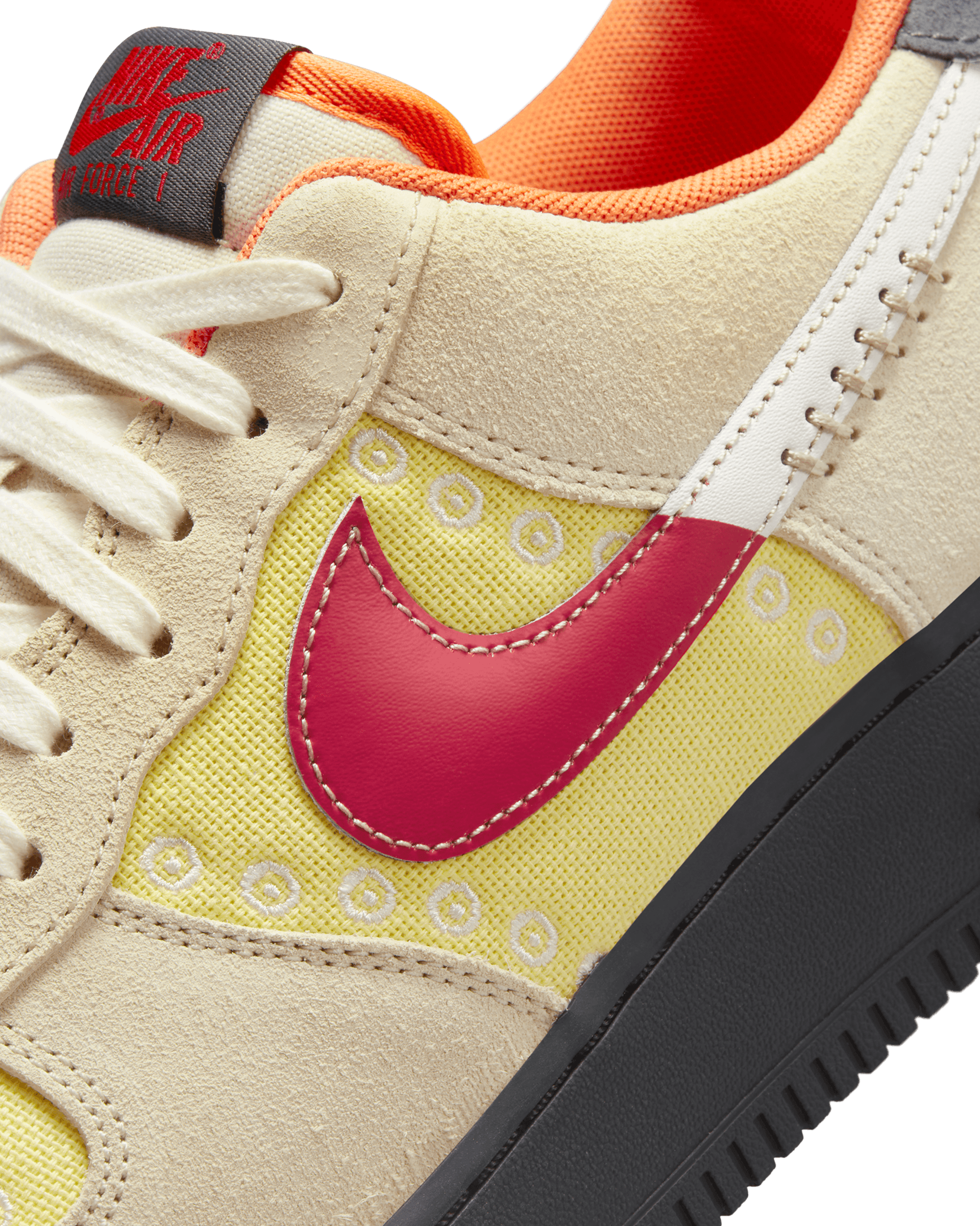 Air Force 1 '07 LX - Sanddrift / University Red / Lemon Wash
