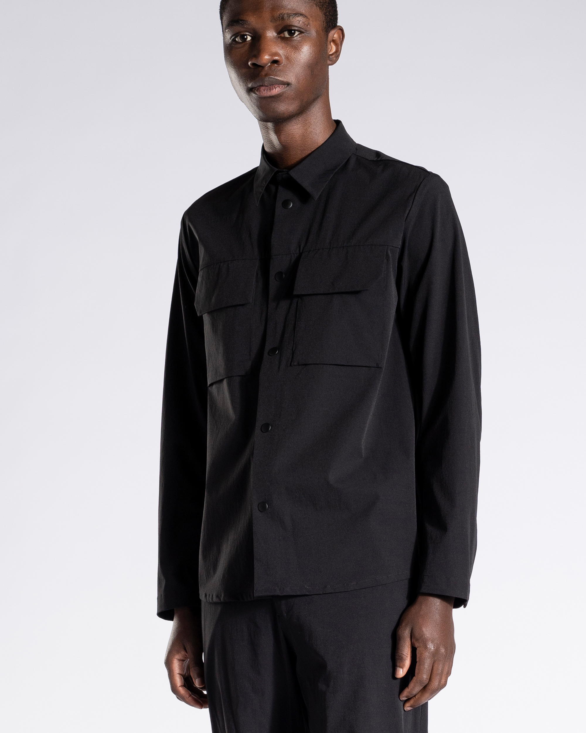 Jens Travel Light Overshirt - Black