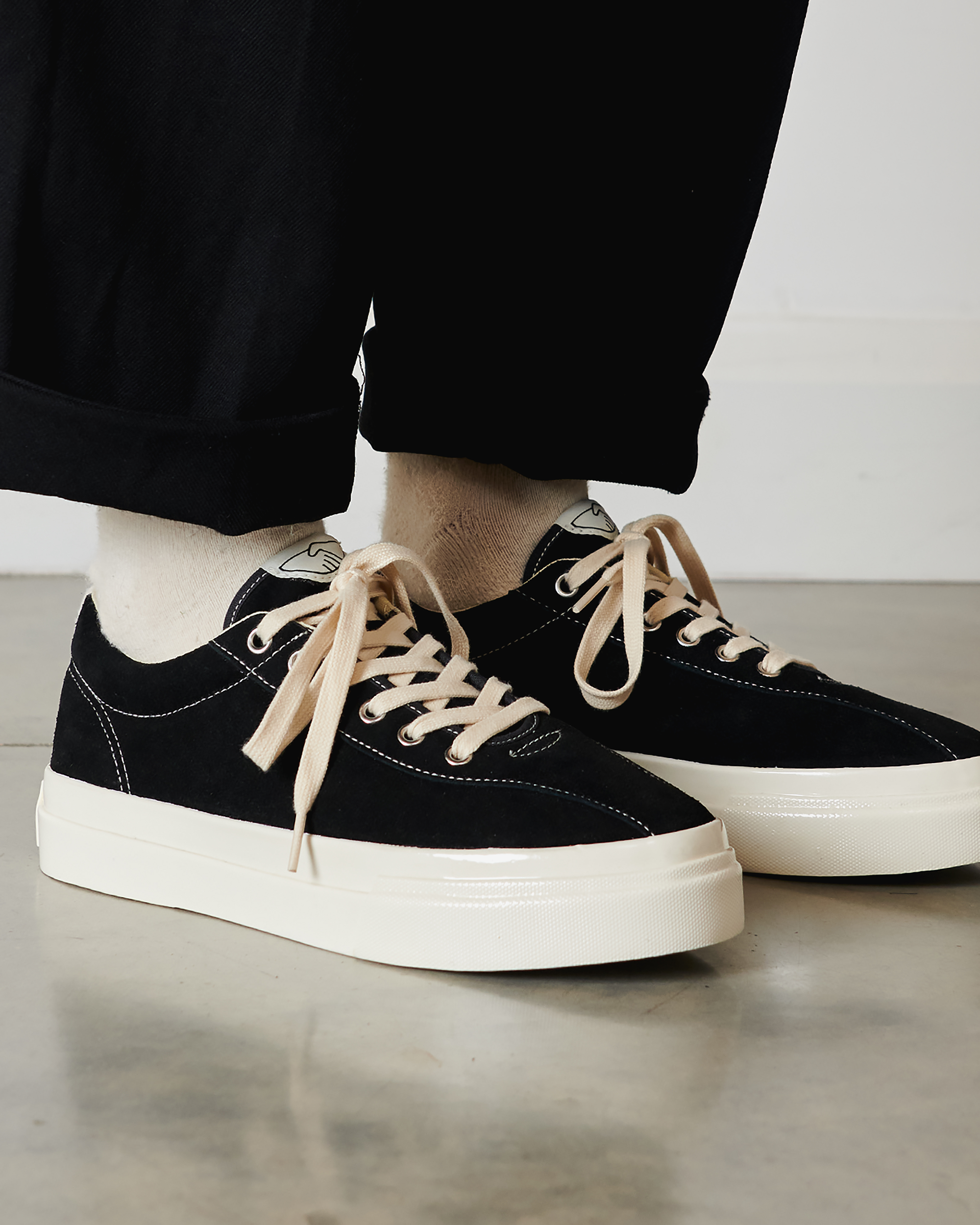 Dellow Suede - Black / Ecru